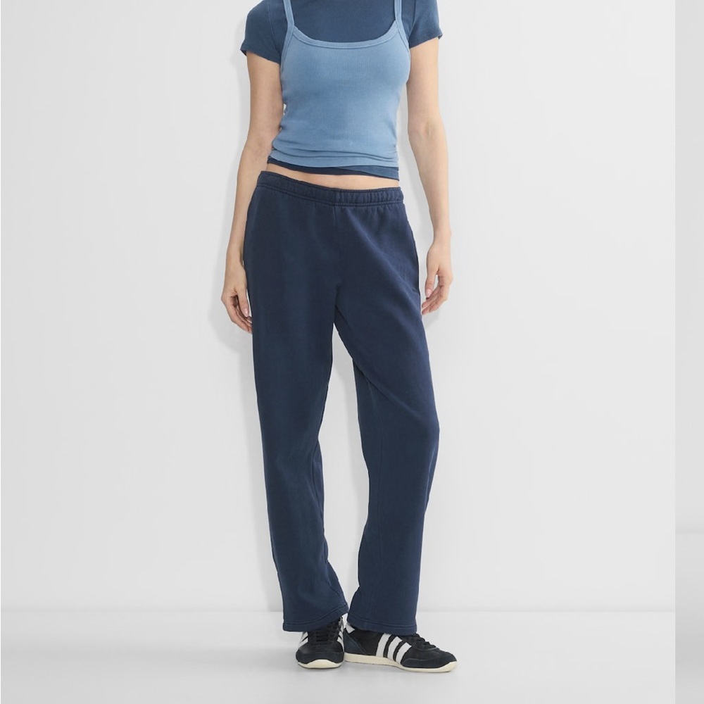 Aritzia Cozy Sweatfleece Mega Straight™ Sweatpant Small